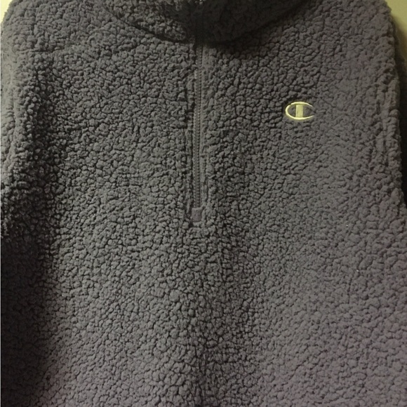 Champion
Women’s
Purple Sweatshirt
Size XL
Sherpa
Pull Over
Warm & Cozy - Picture 4 of 10